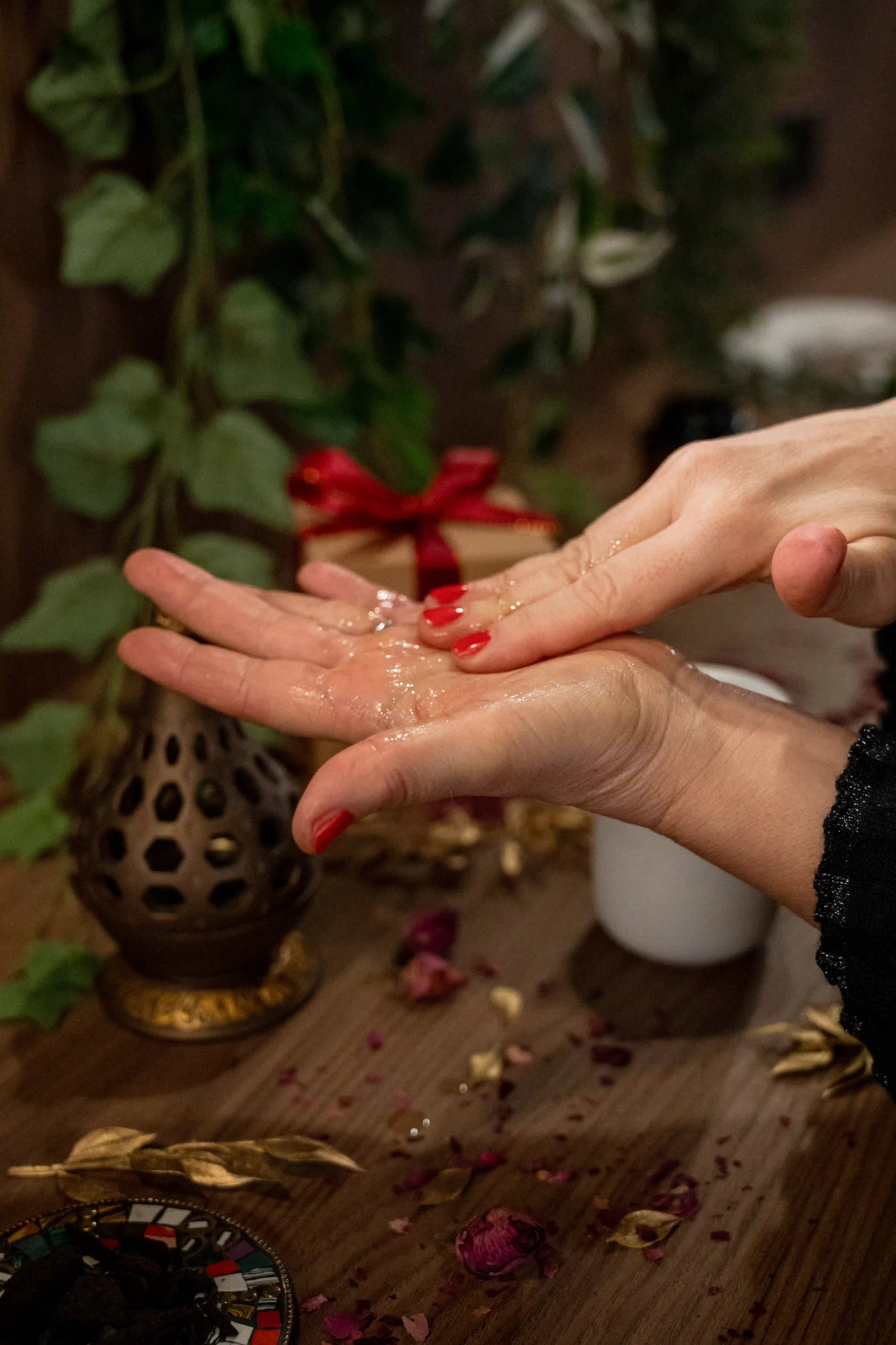 Hugs of Nature lifestyle photography by OhBe London