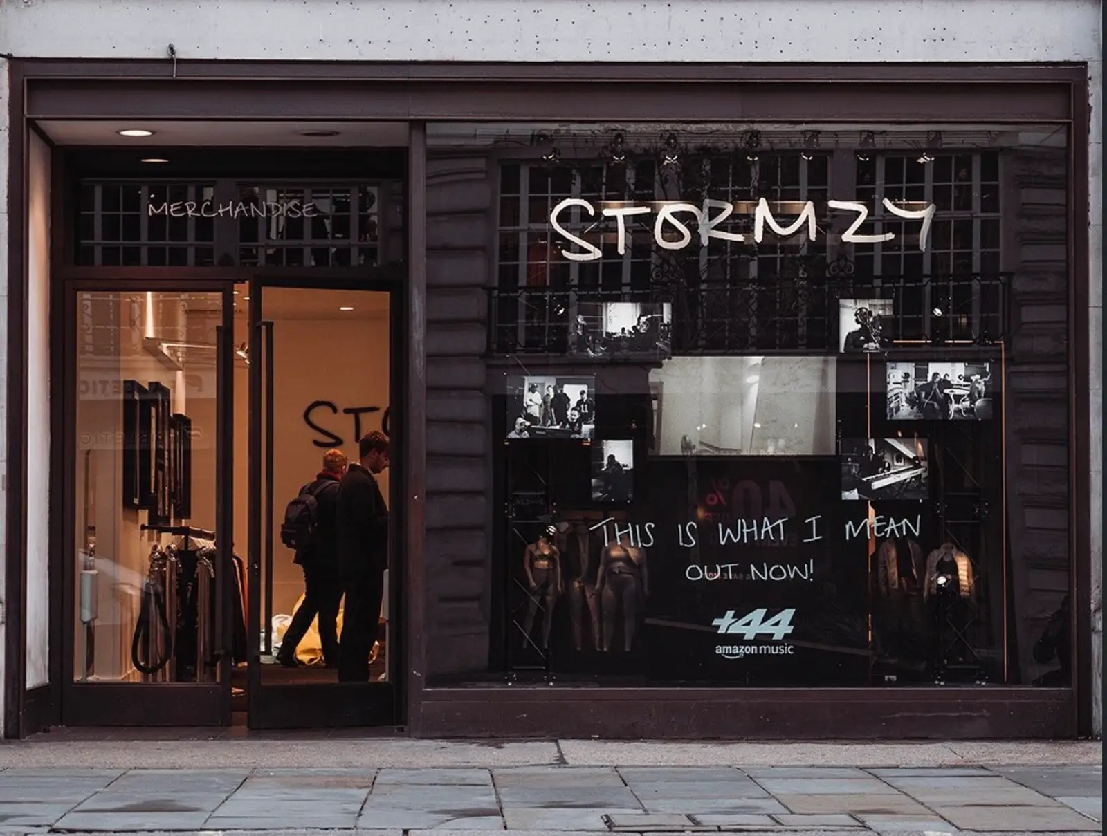Retail editorial